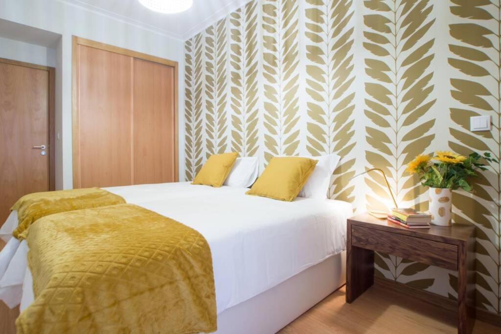 Modern Apartment In Coimbra City Center Ngoại thất bức ảnh