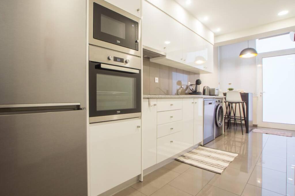 Modern Apartment In Coimbra City Center Ngoại thất bức ảnh